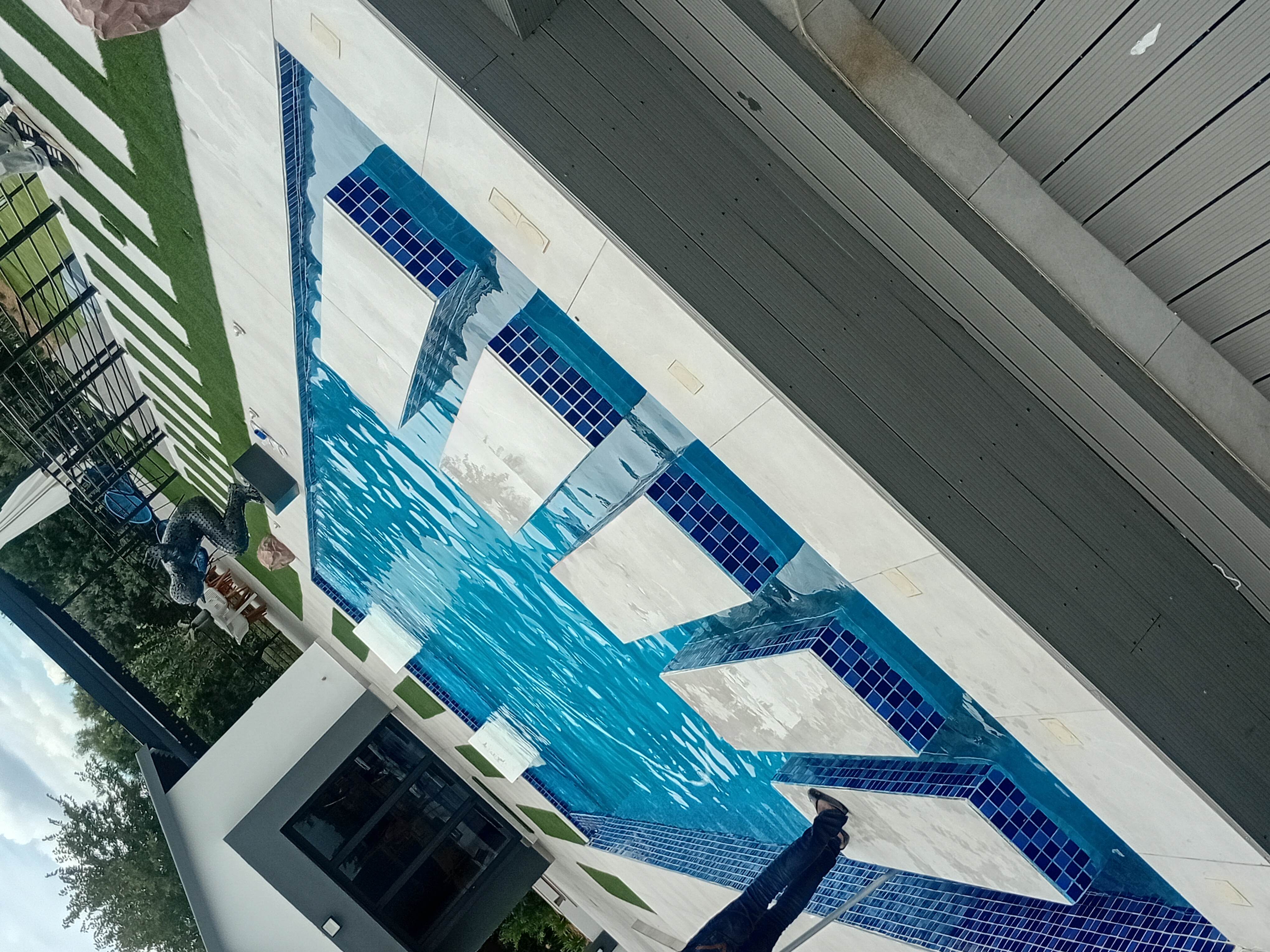 Pool framing build